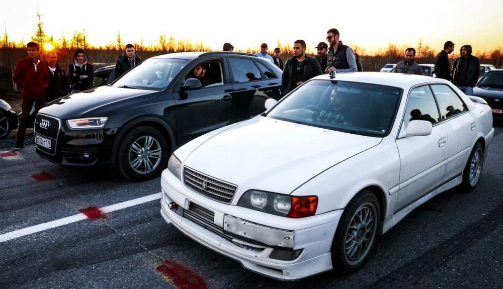 La Policía alerta de nuevas carreras ilegales de coches: dónde y cómo se hacen. La Policía alerta de nuevas carreras ilegales de coches: dónde y cómo se hacen.
