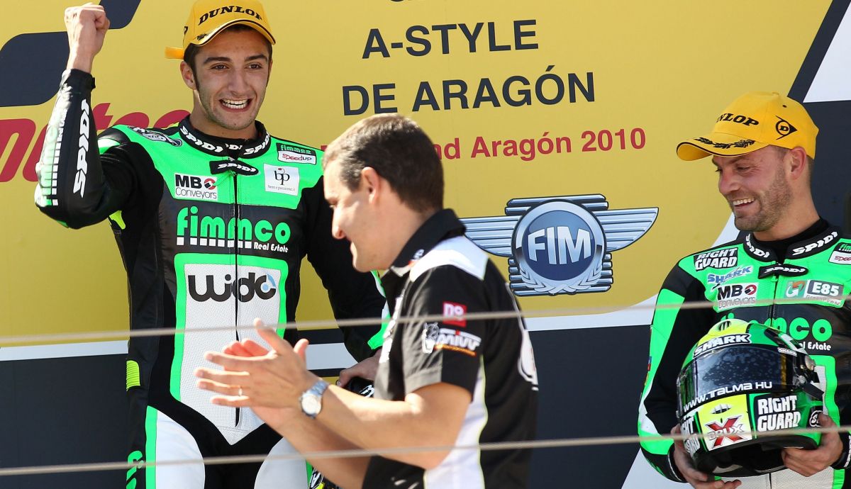 Andrea Iannone y Gabor Talmacsi en el podio de Aragón 2010 Andrea Iannone y Gabor Talmacsi en el podio de Aragón 2010